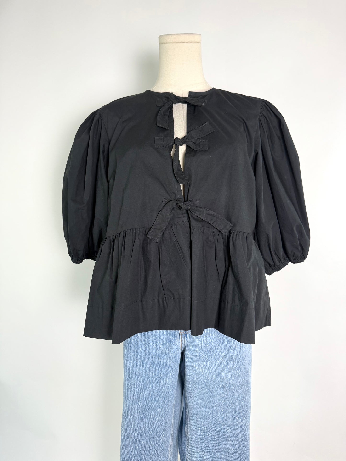 Olivaceous Black Top