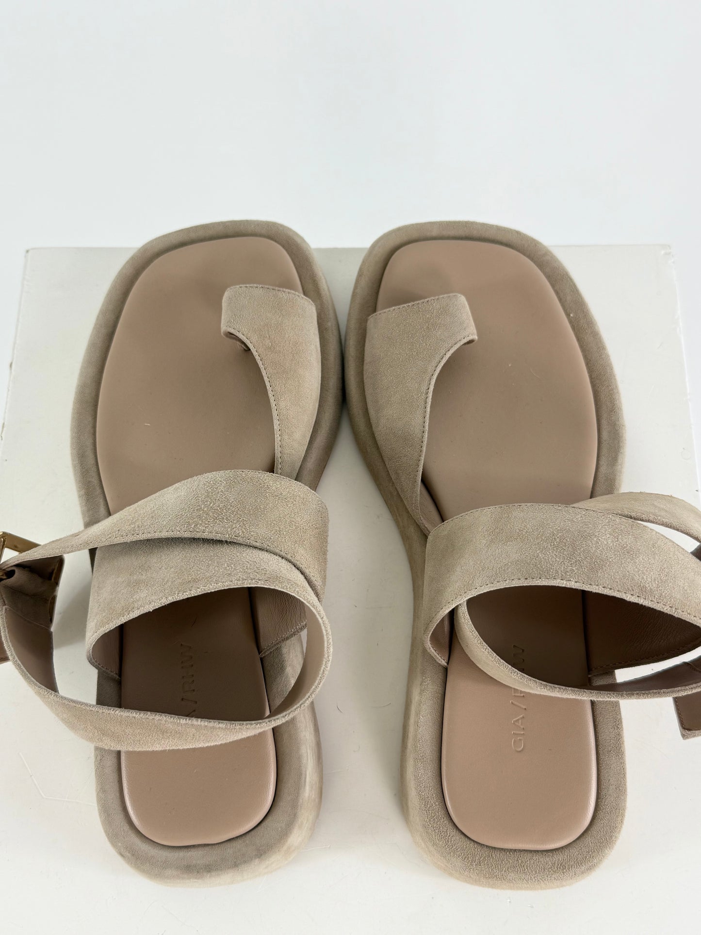 GIA/RHW Beige Suede Sandals