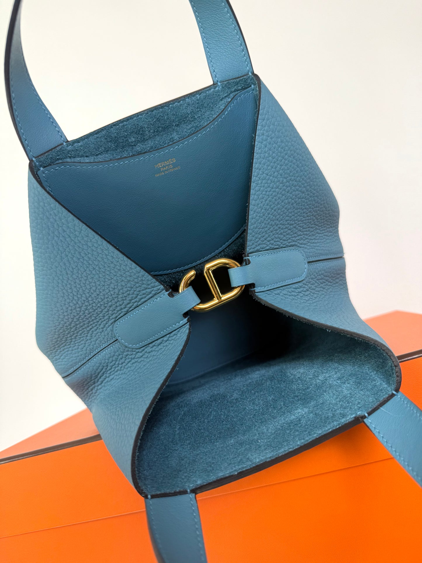 Hermes In The Loop Blue Taurillon Clemence Handbag