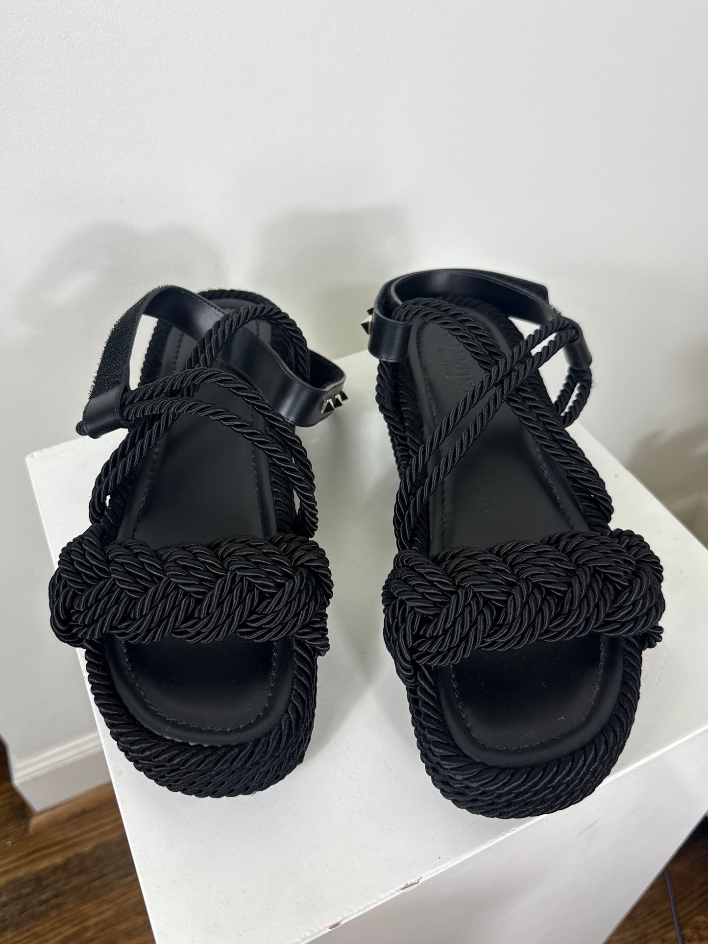 Valentino Black Wedge Rock Stud Espadillas