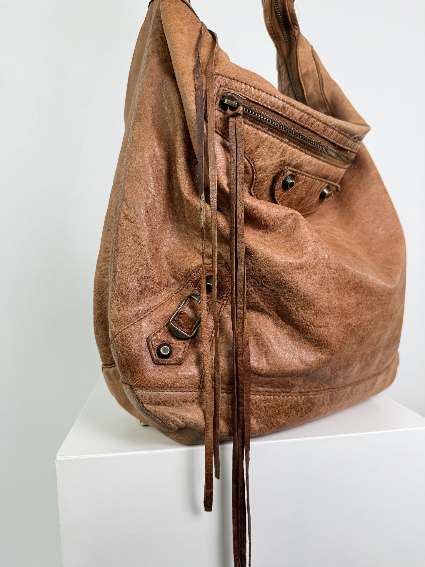 Balenciaga Agneau Hobo Caramel