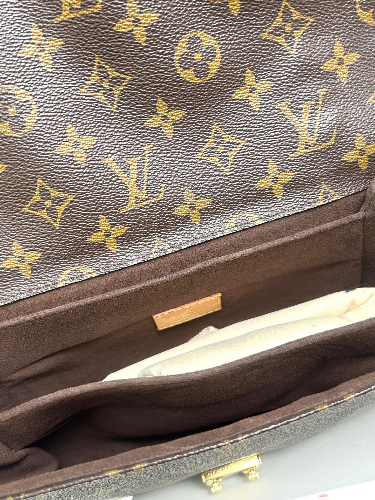 LV Monogram Metis Pochette