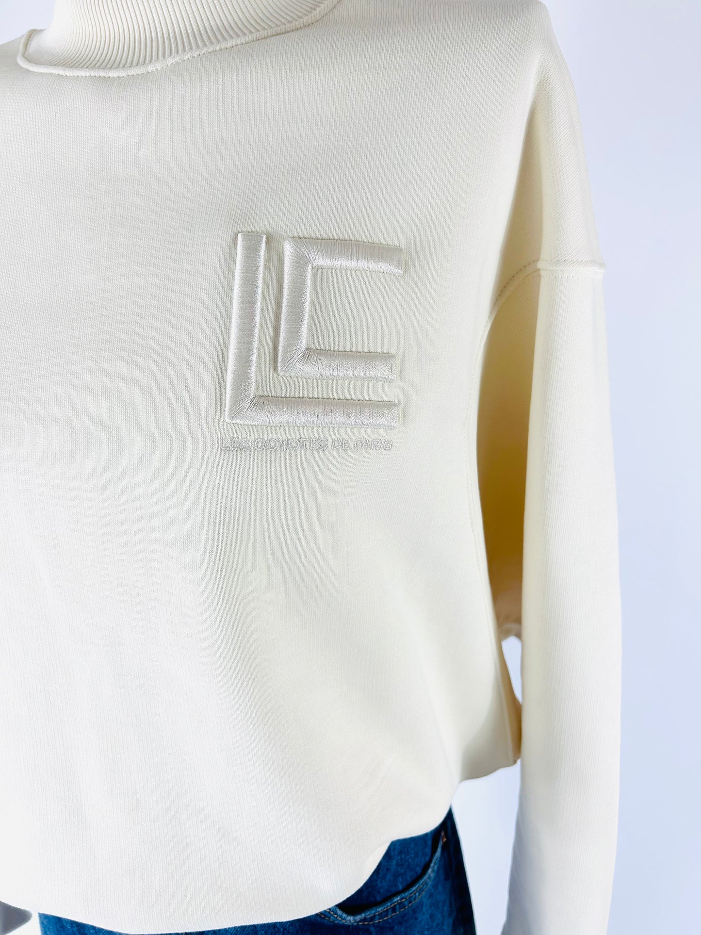 Les Coyotes Cream Sweatshirt