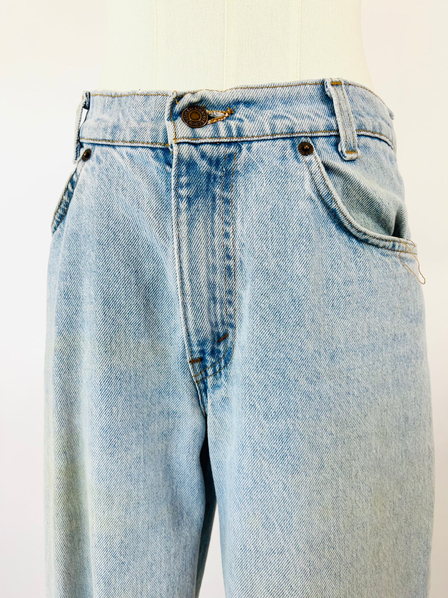 Vintage Levis Lightwash