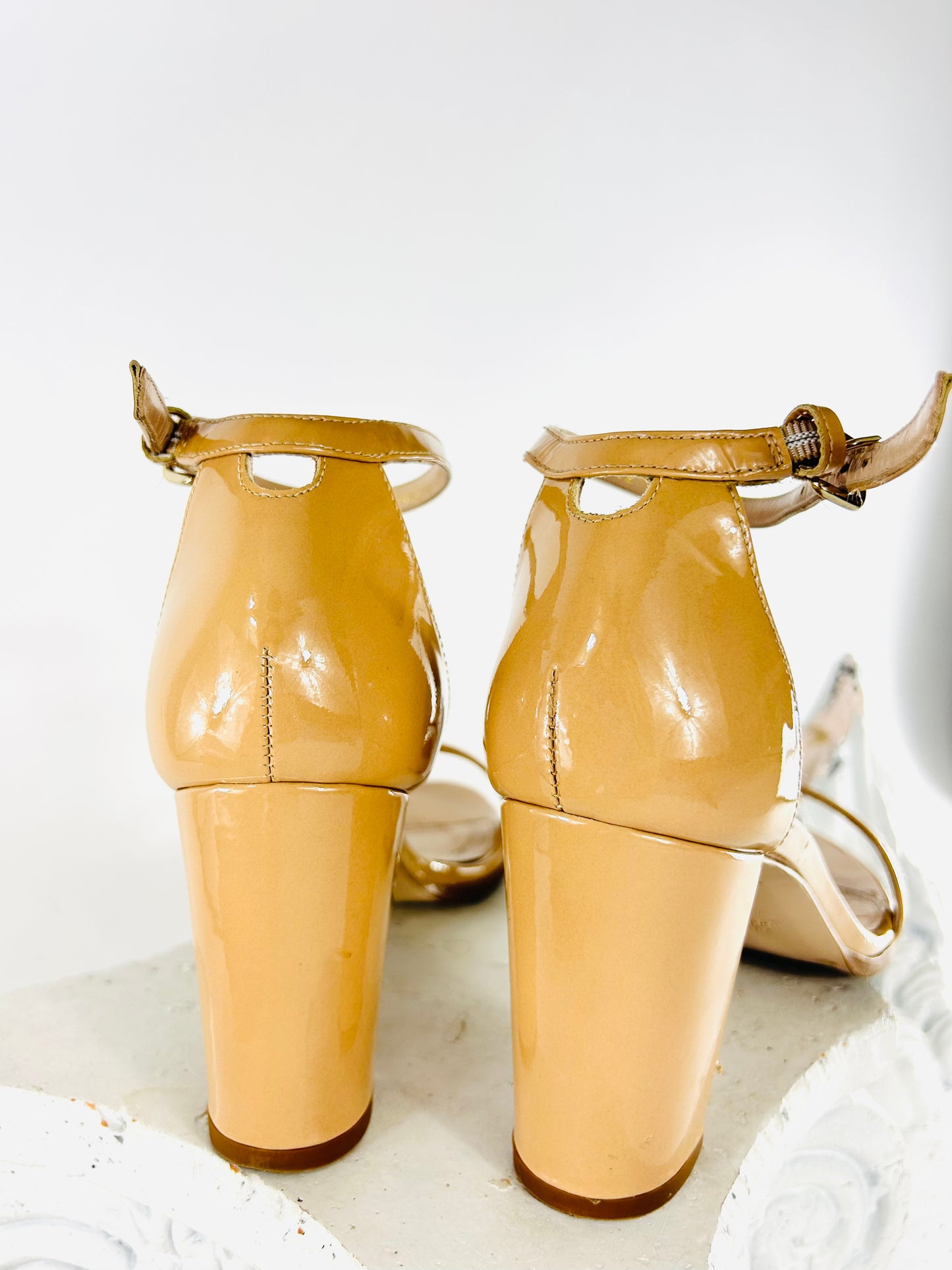 Stuart Weitzman Tan Patent Sandal