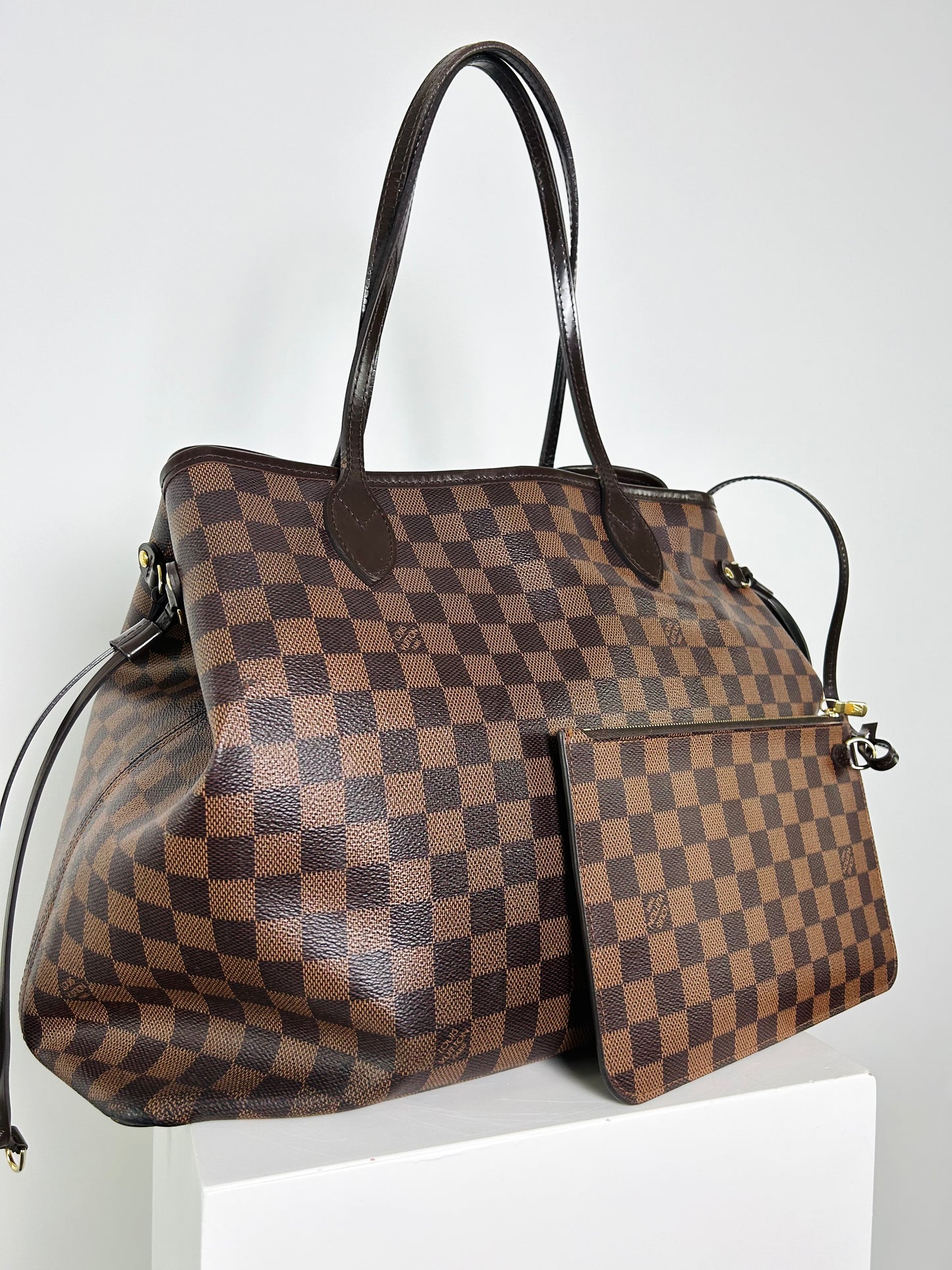 Louis Vuitton Never Full Logo GM