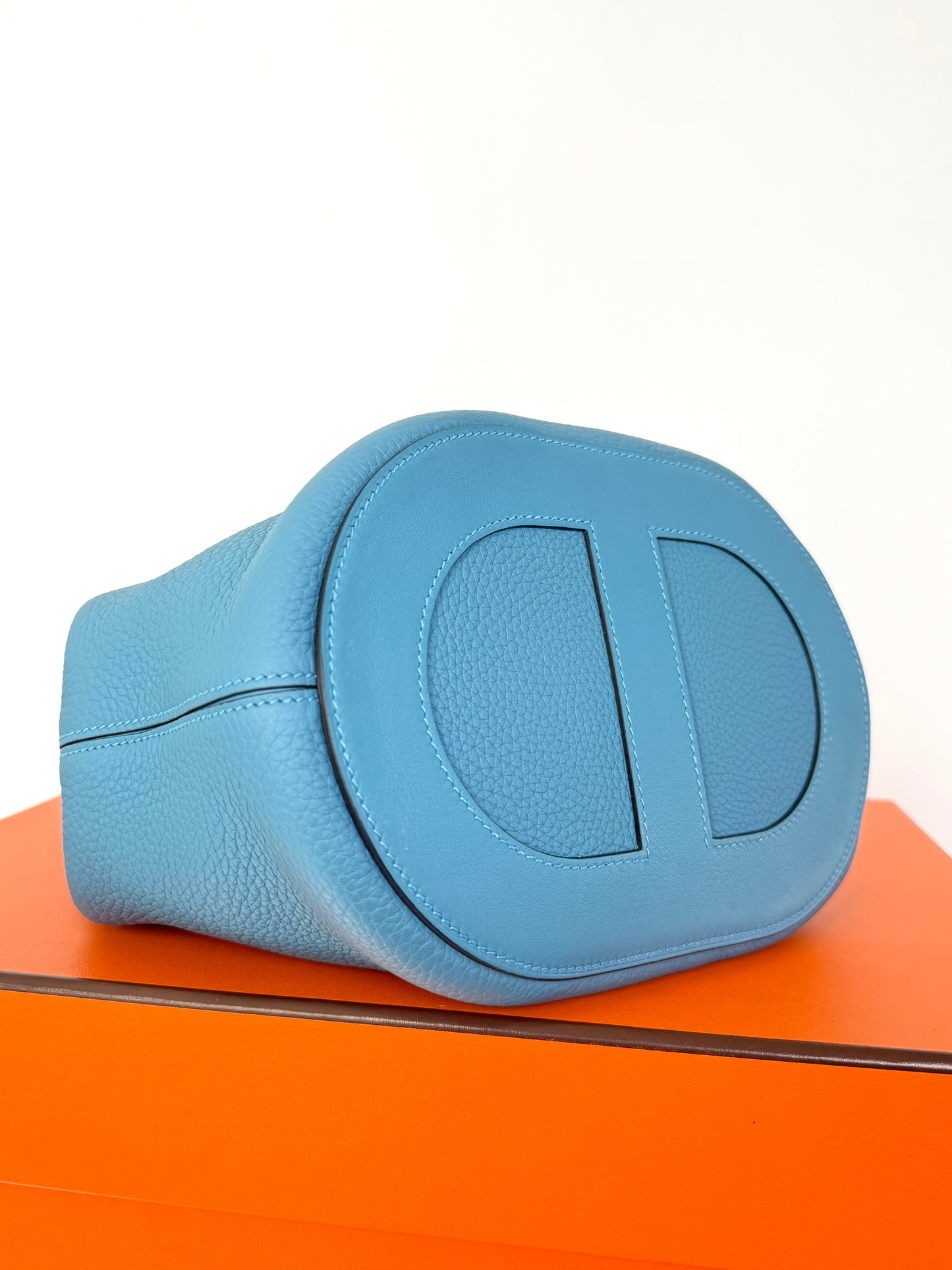 Hermes In The Loop Blue Taurillon Clemence Handbag