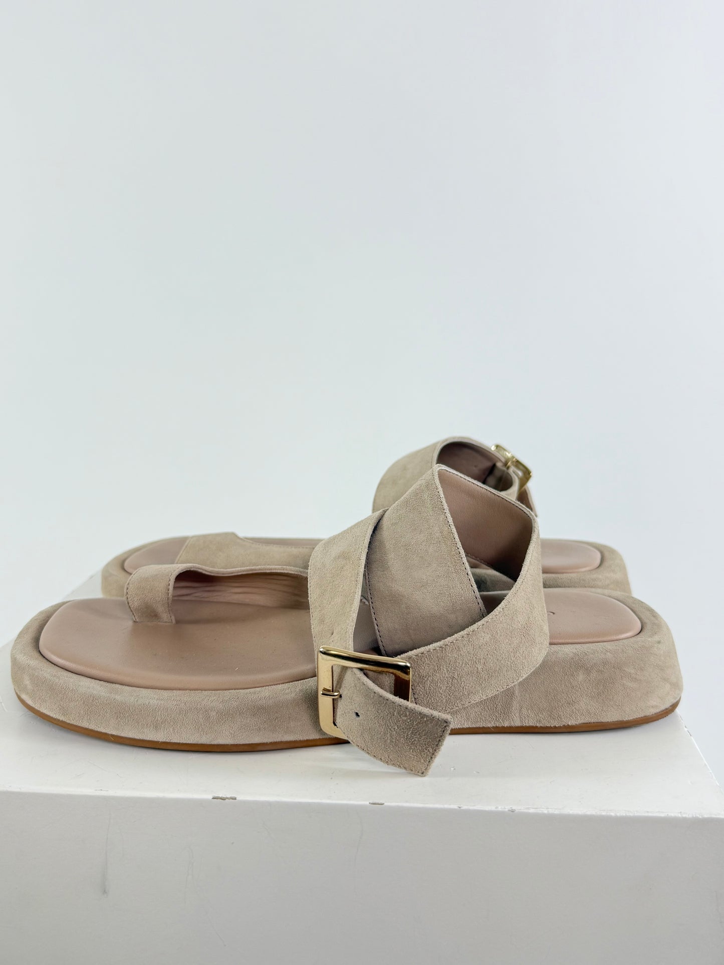 GIA/RHW  Beige Suede Sandals