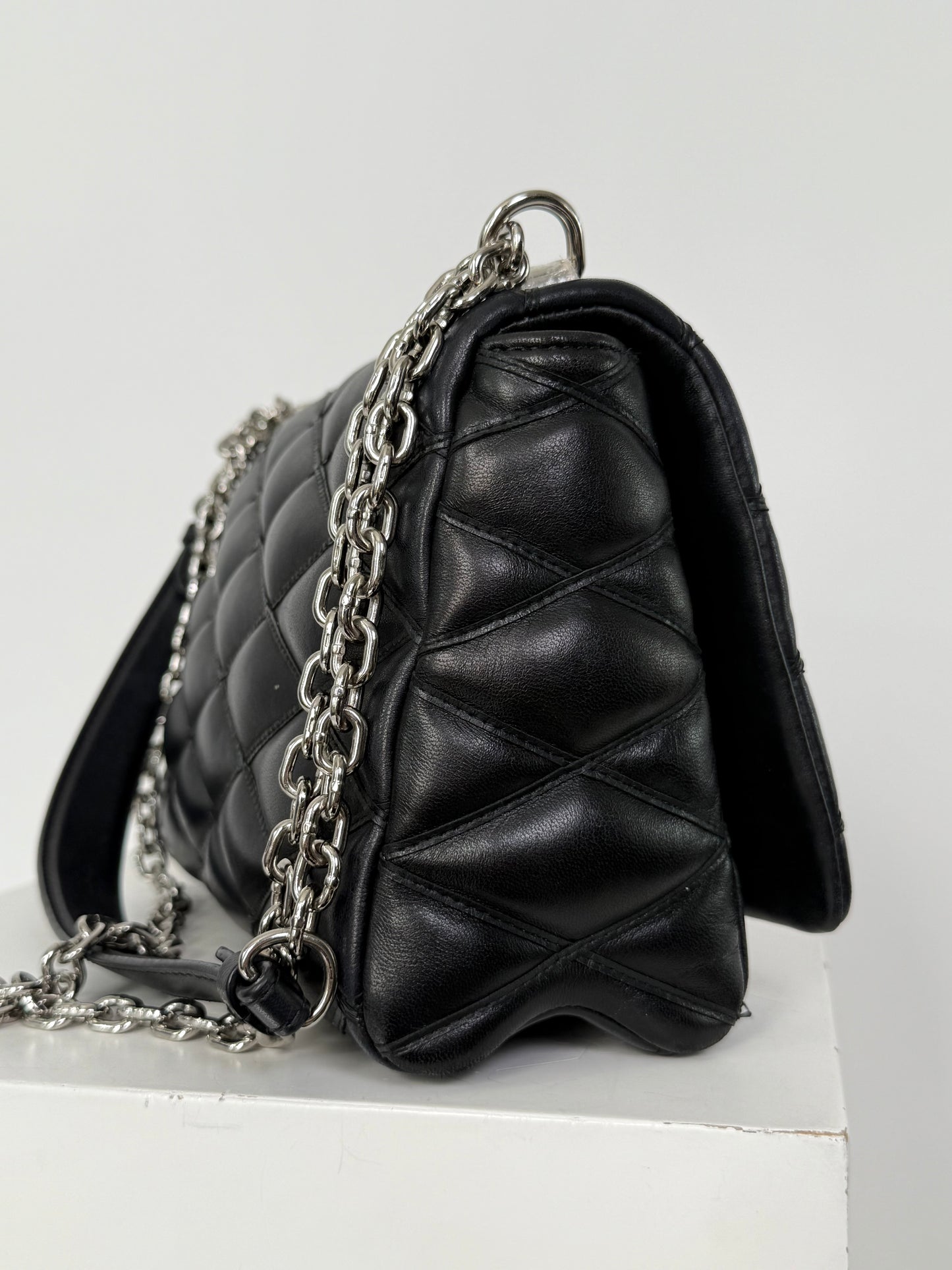 Louis Vuitton Malletage MM