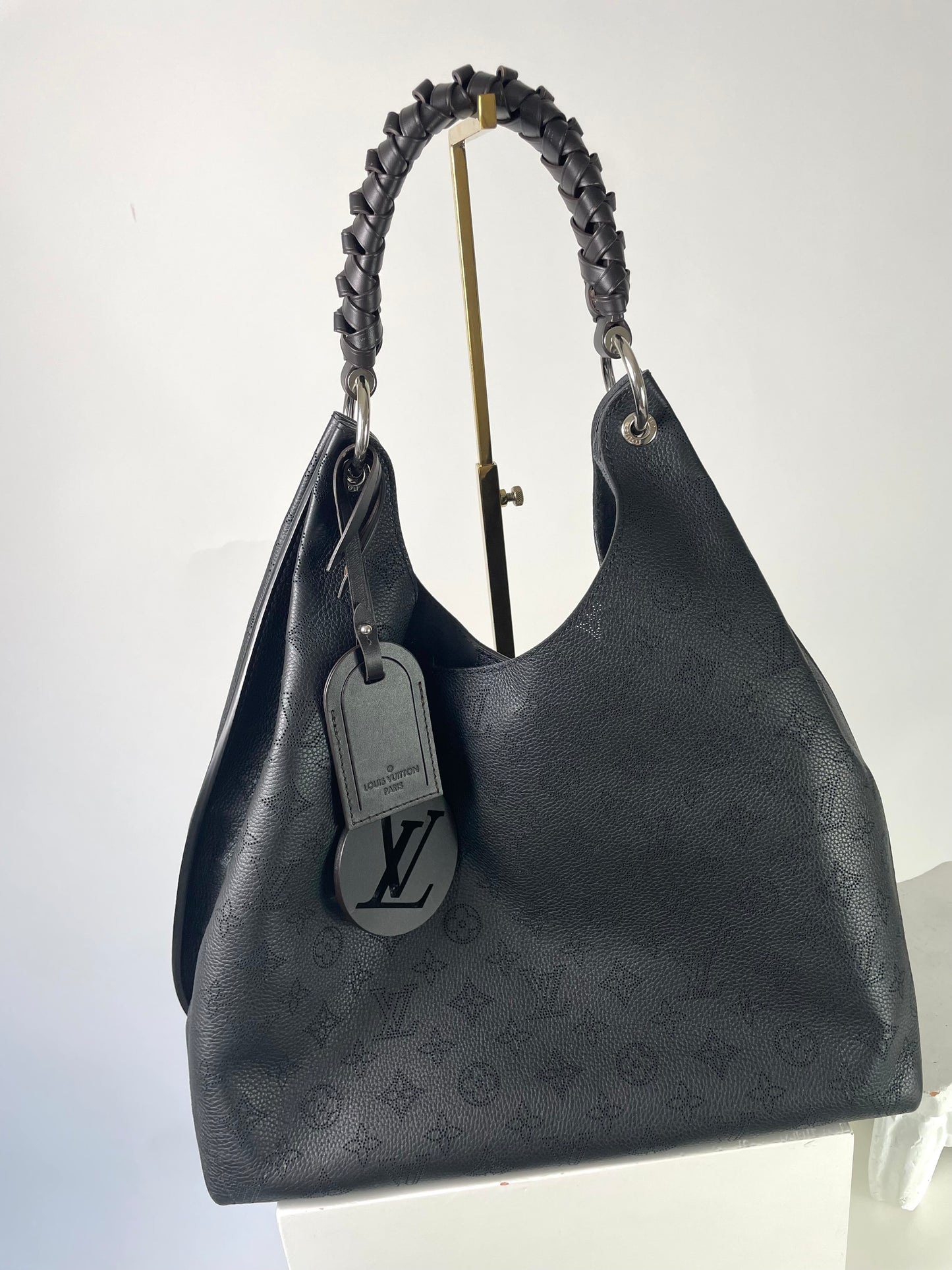 Louis Vuitton Carmel Hobo Leather Mahina