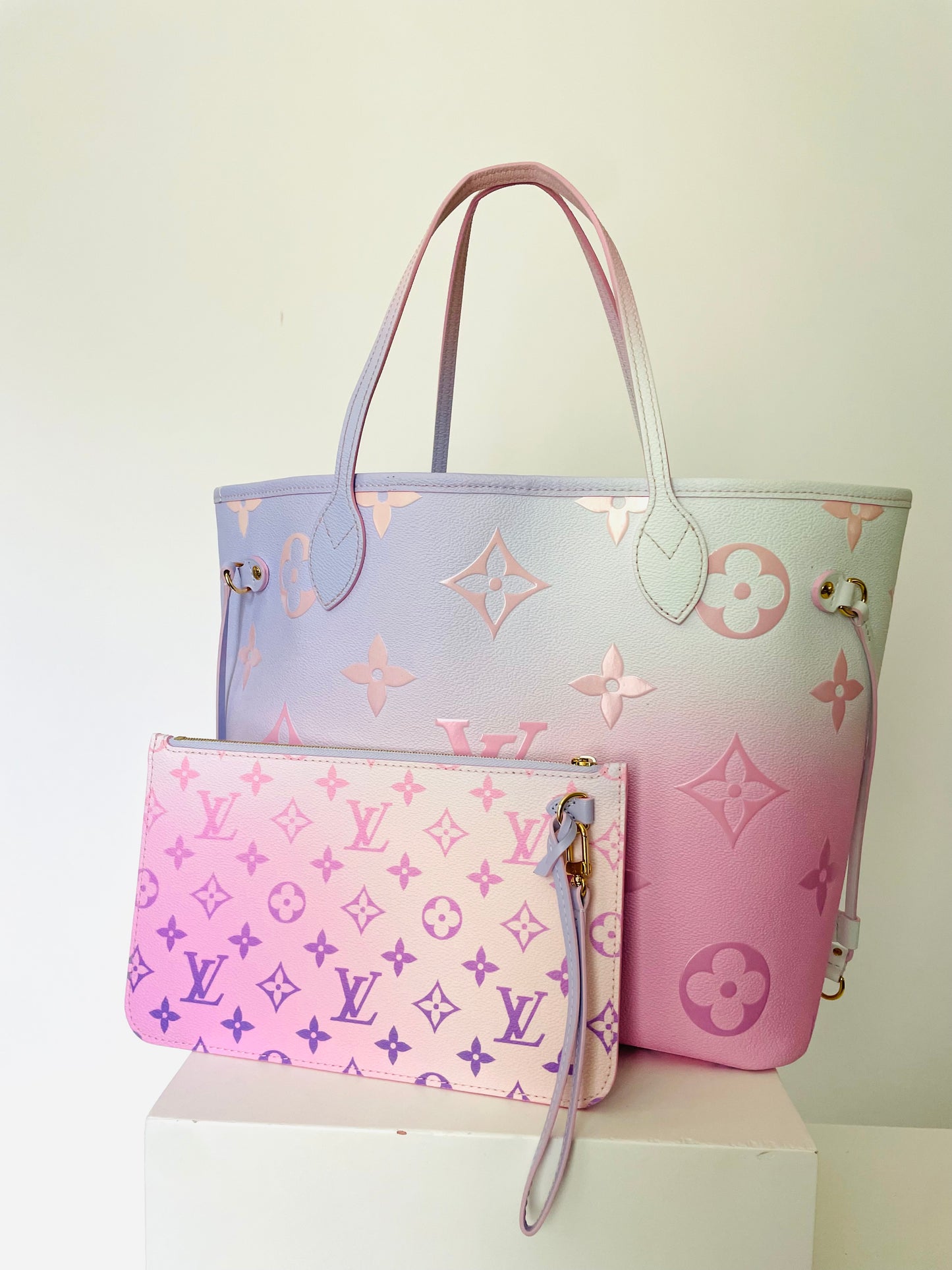 Louis Vuitton Spring in the City Sunrise Pastel Never Full Tote MM