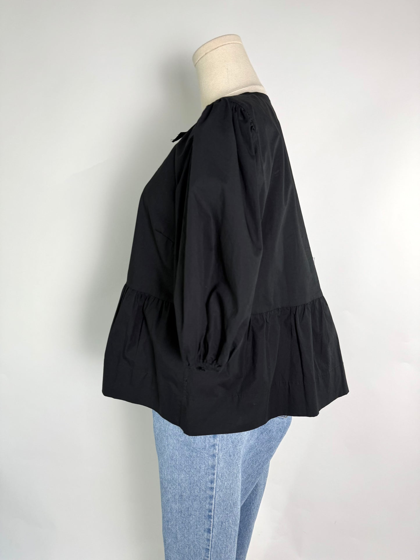 Olivaceous Black Top