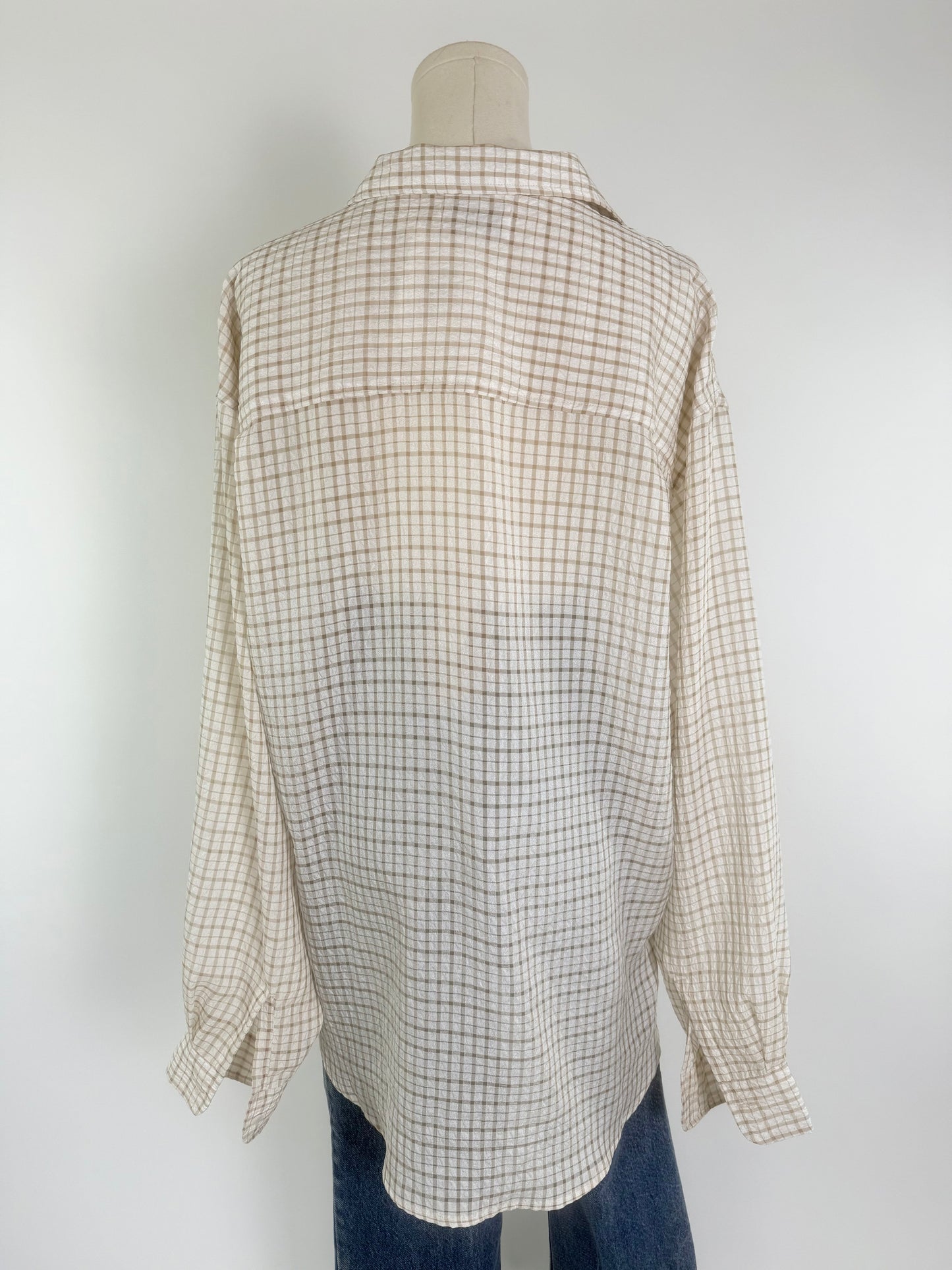 Gil Rodriguez Big Button Up