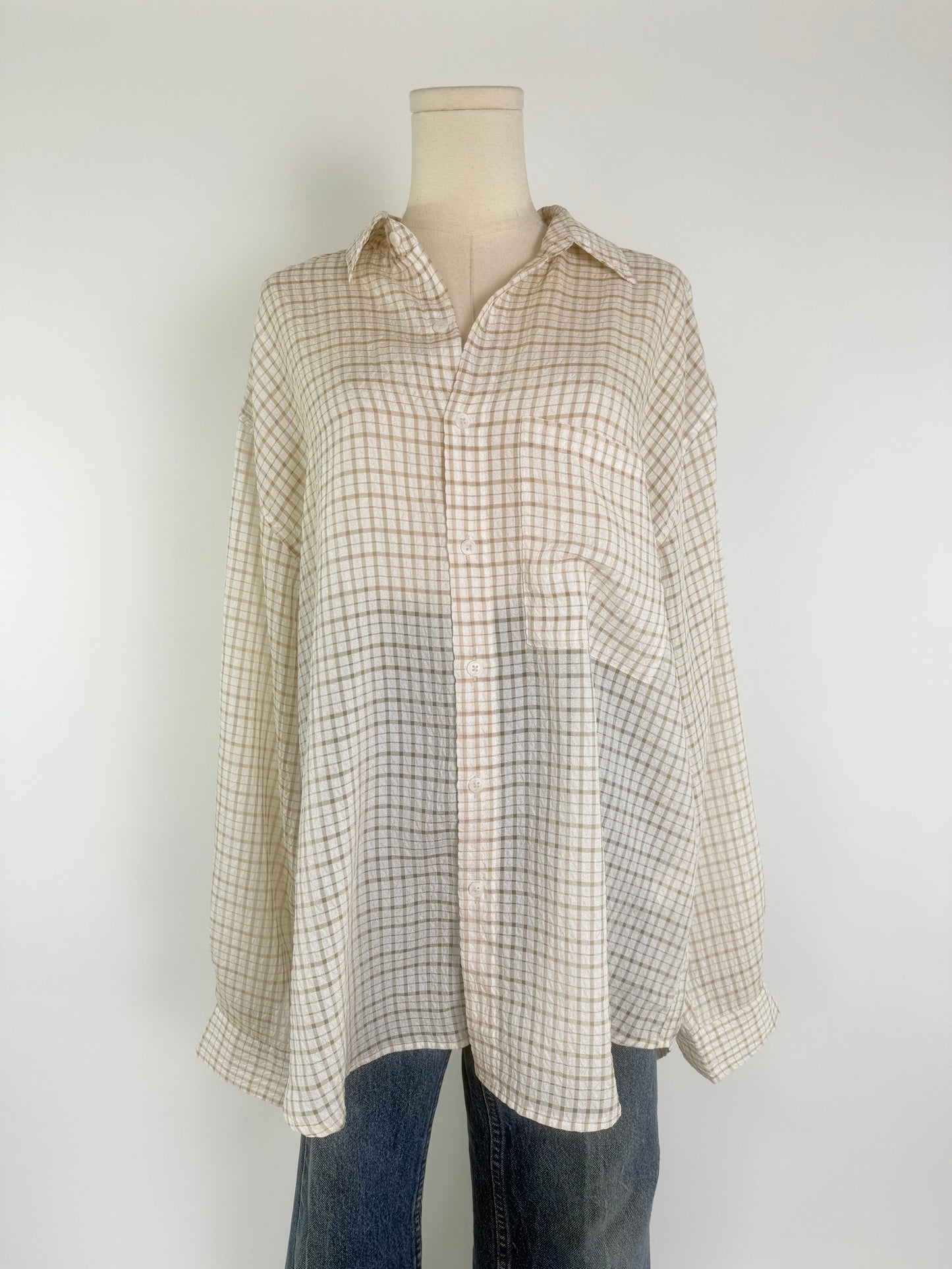 Gil Rodriguez Big Button Up