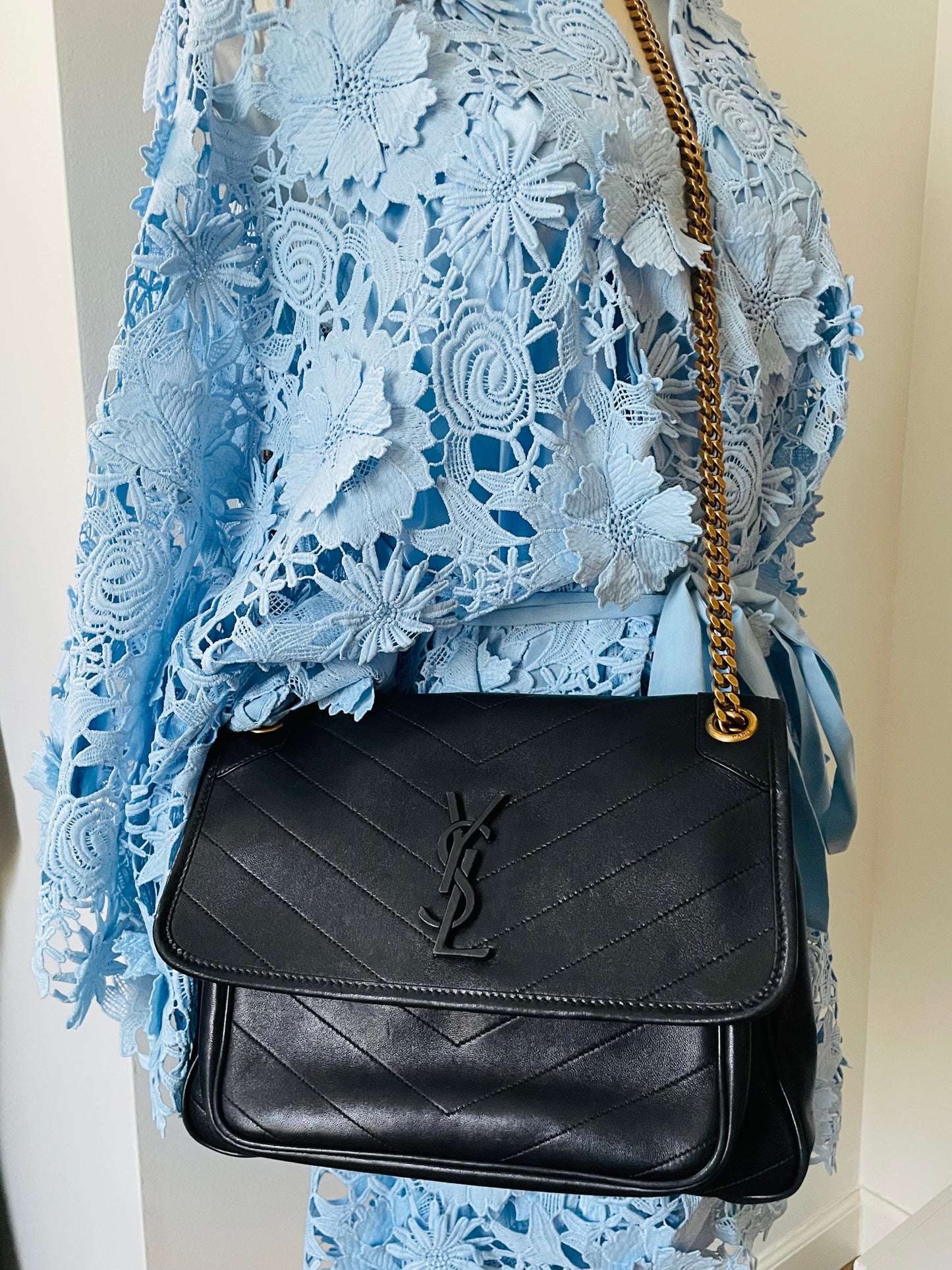 Saint Laurent Niki Medium Black