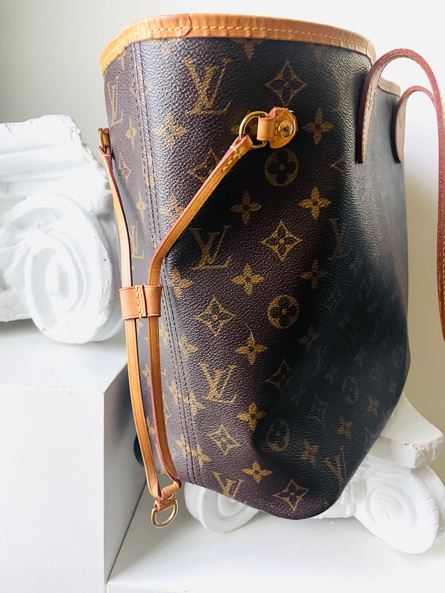 Louis Vuitton Neverfull Monogram Canvas Tote Bag