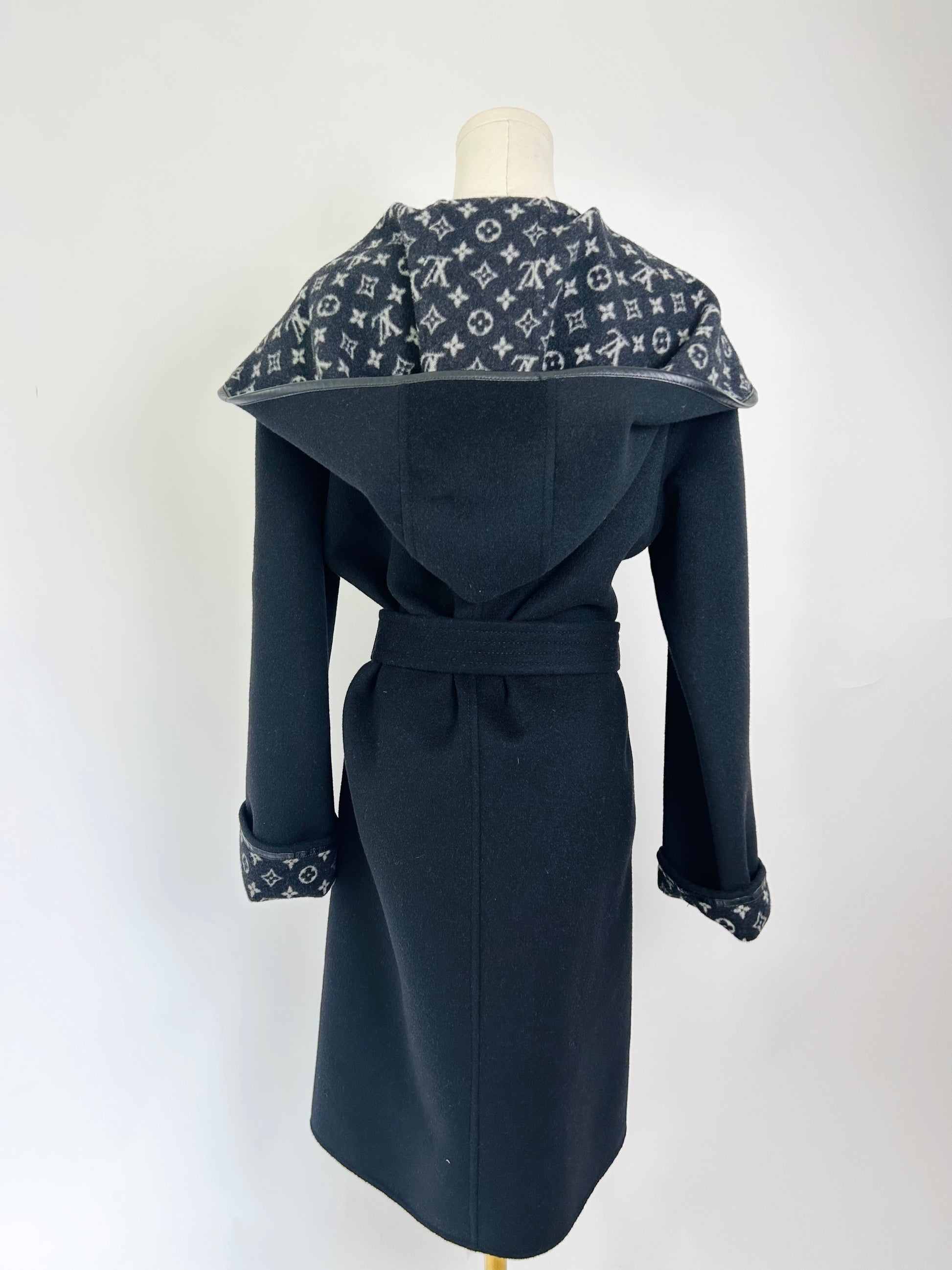 Louis vuitton hooded wrap coat shop