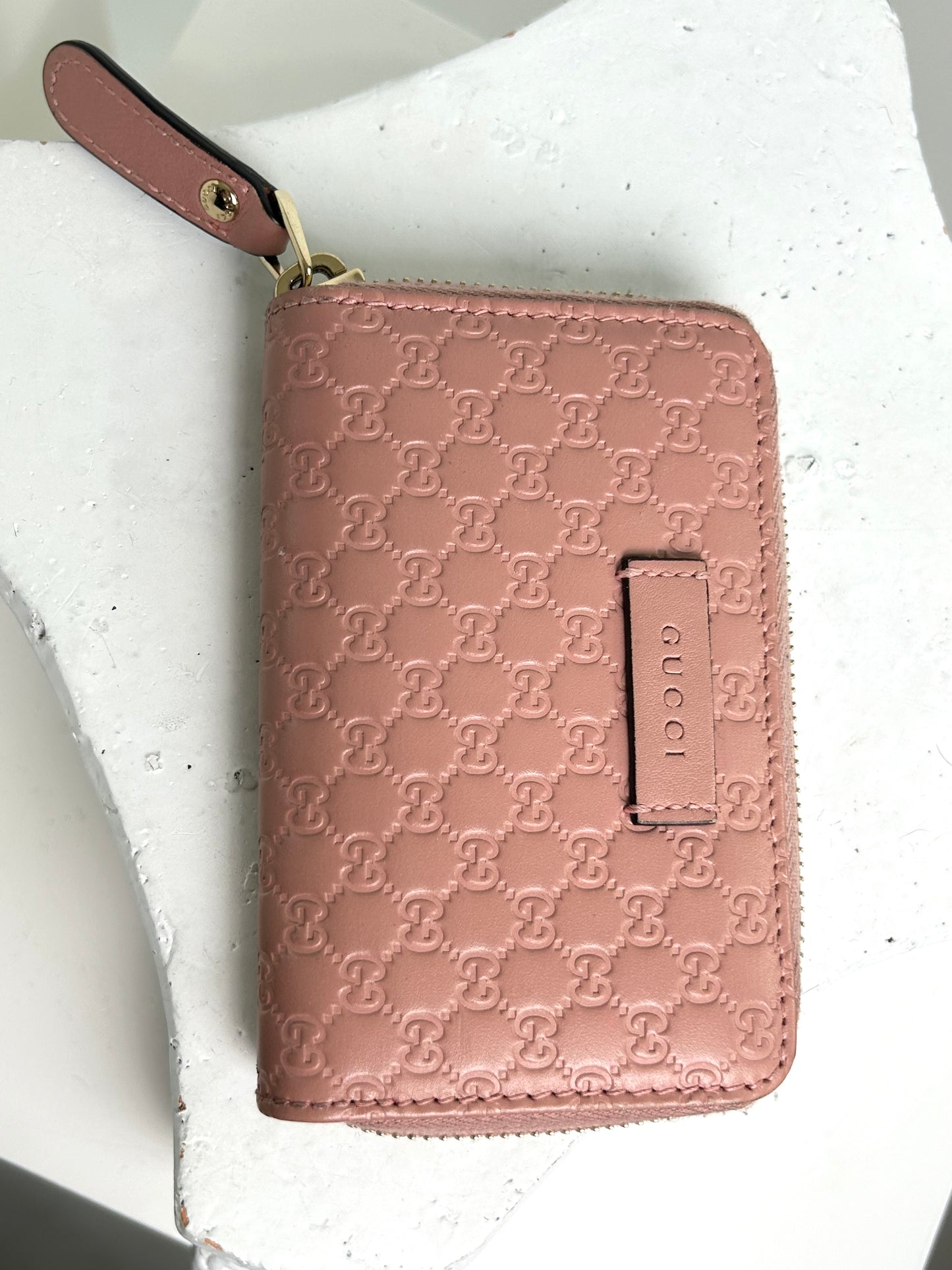 Gucci Light Rose Guccissima Zip Around