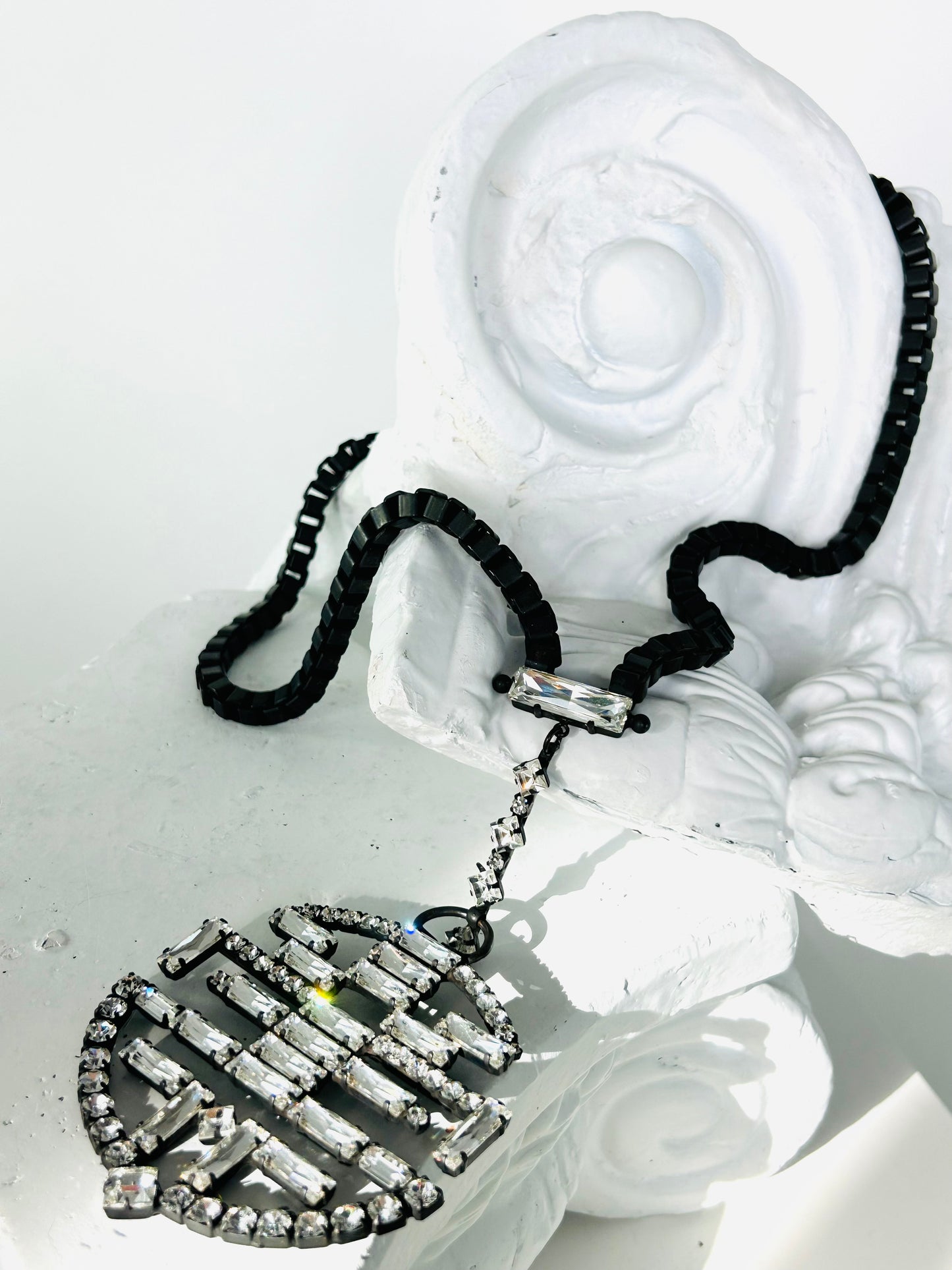 Dylanlex Black Link Crystal Necklace