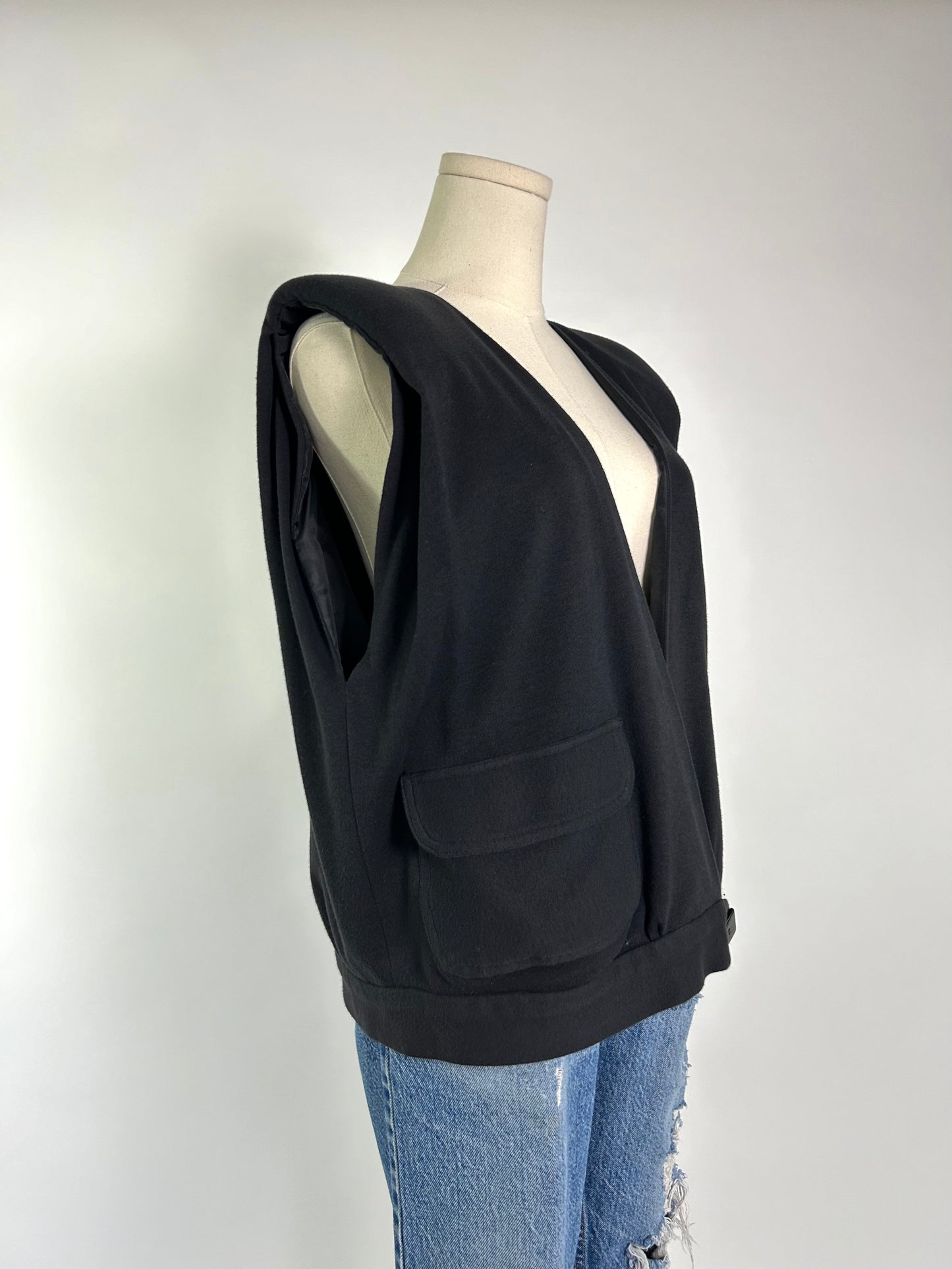 Asiatica Vest