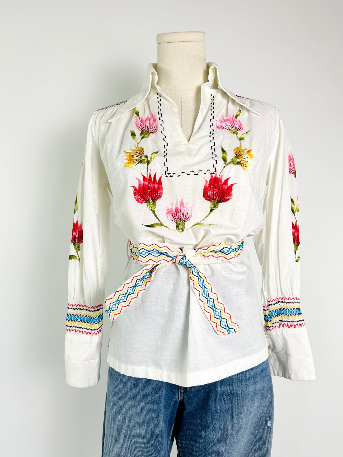 Vintage Embroidered Mexican Top