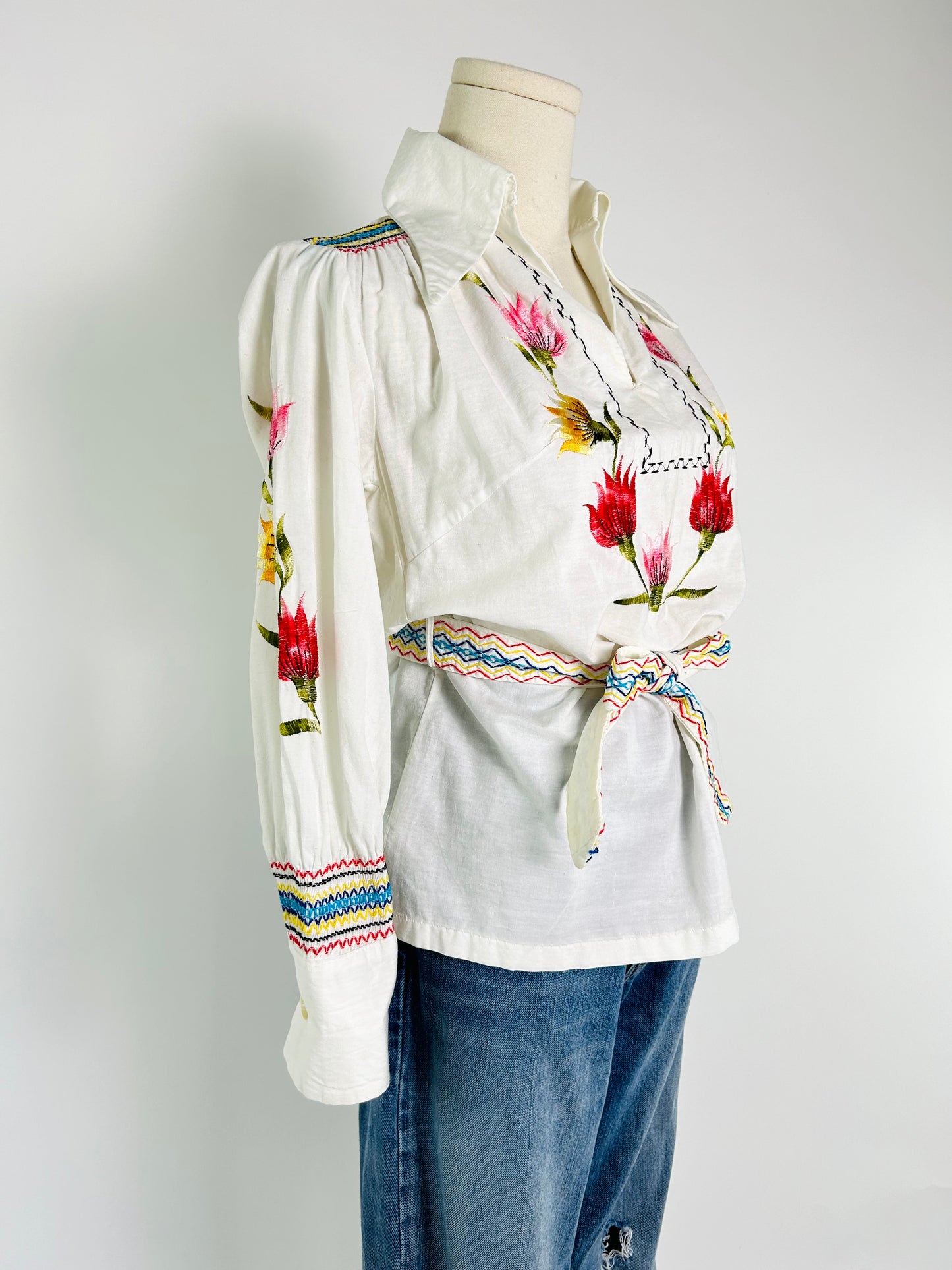 Vintage Embroidered Mexican Top