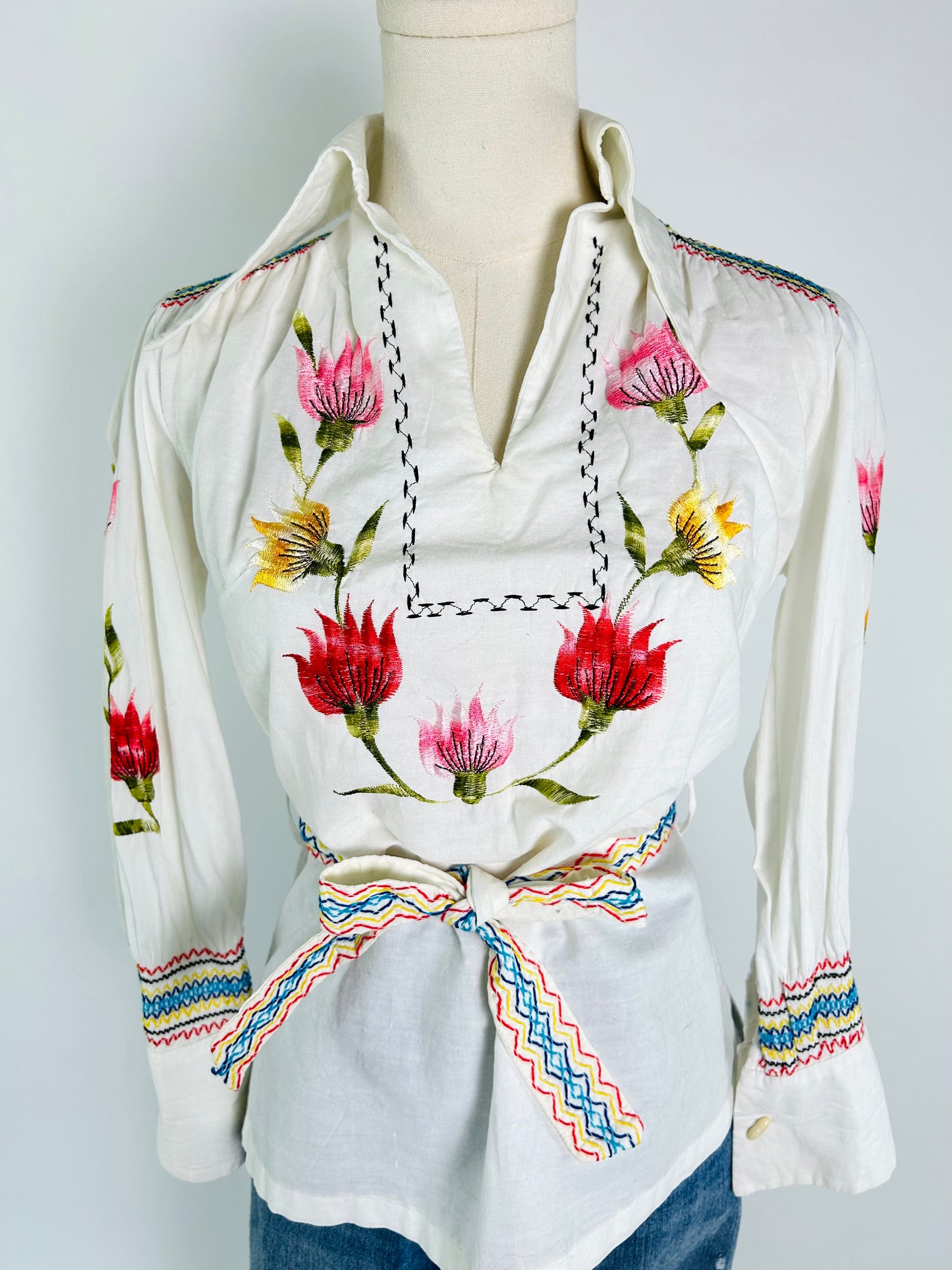 Vintage Embroidered Mexican Top