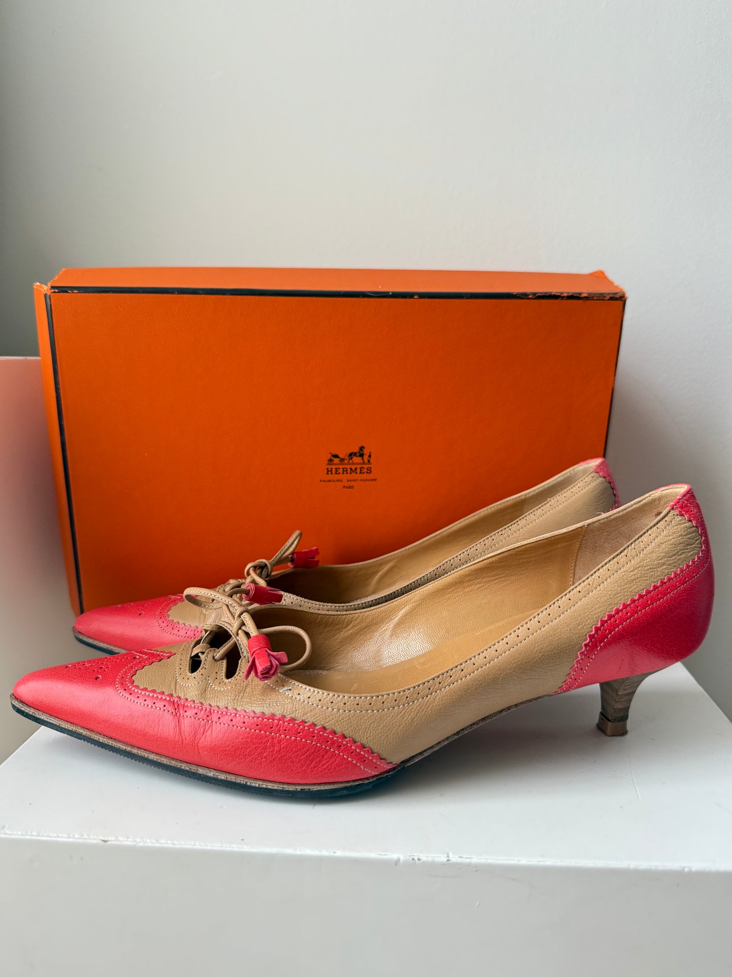 Hermes Ghille Tassel Pump