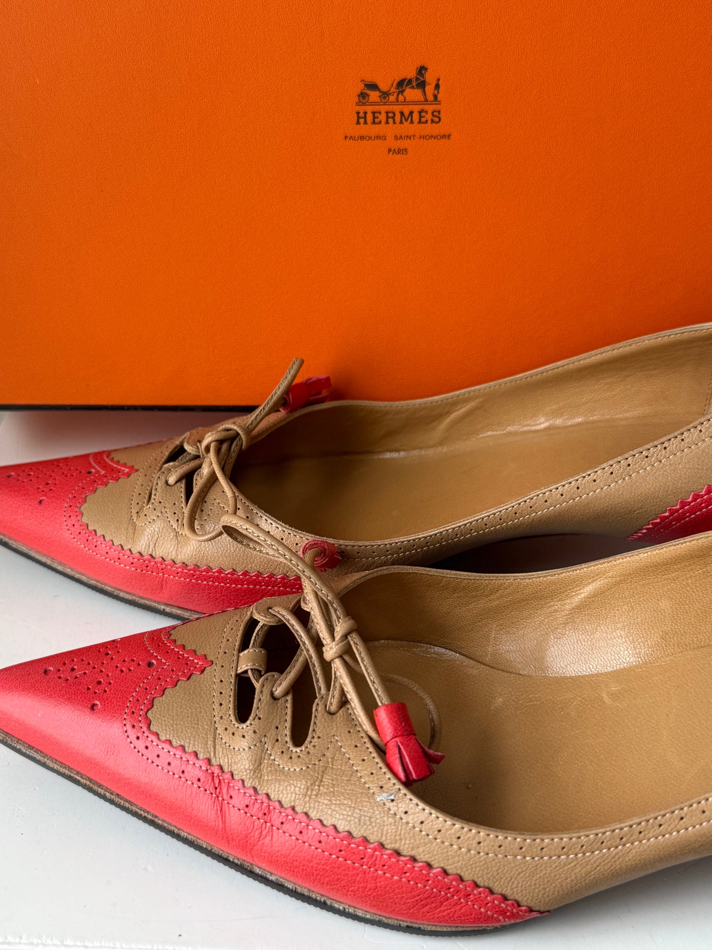 Hermes Ghille Tassel Pump