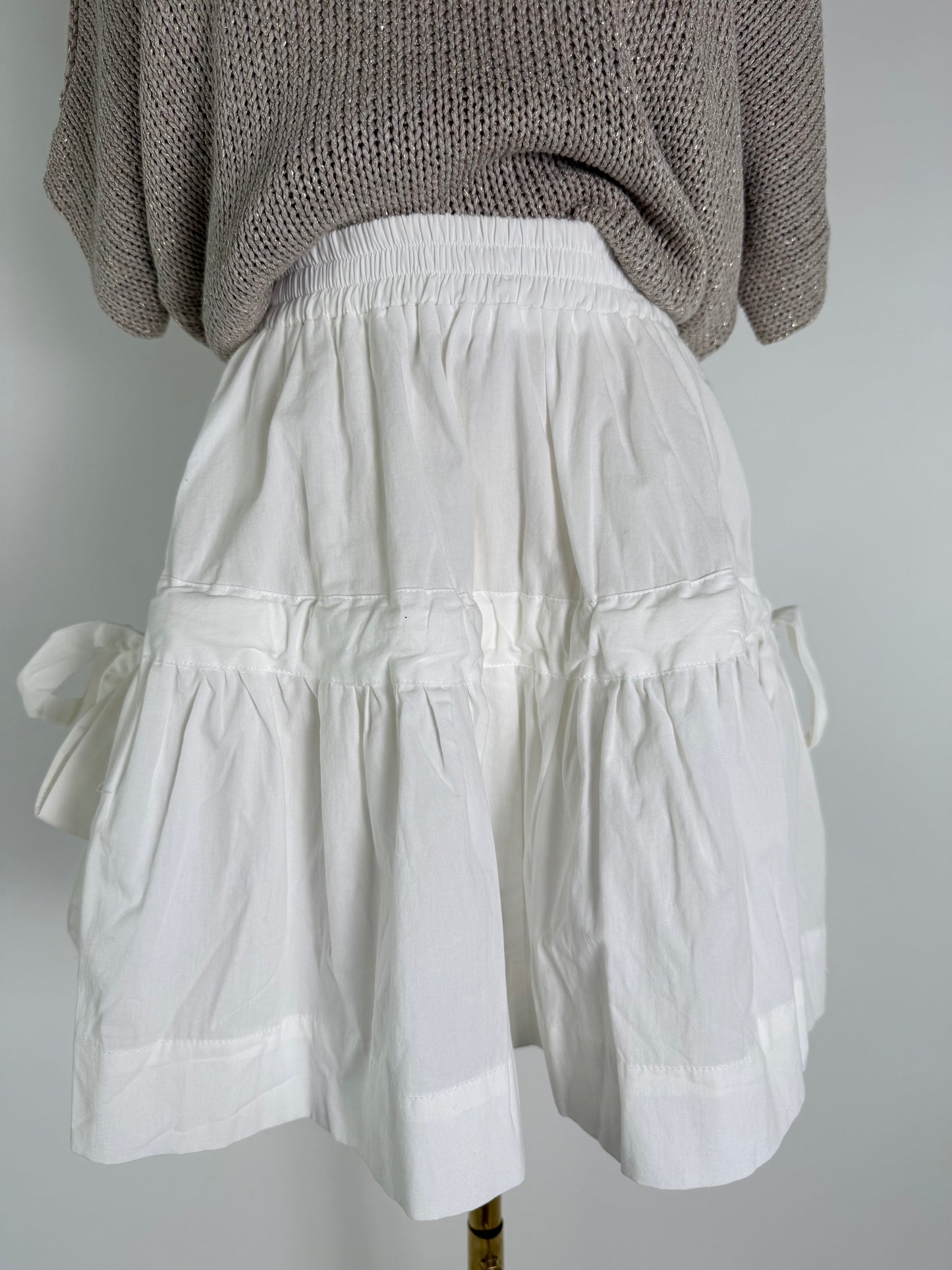 VRG GRL White Ruffle Bow Mini Skirt