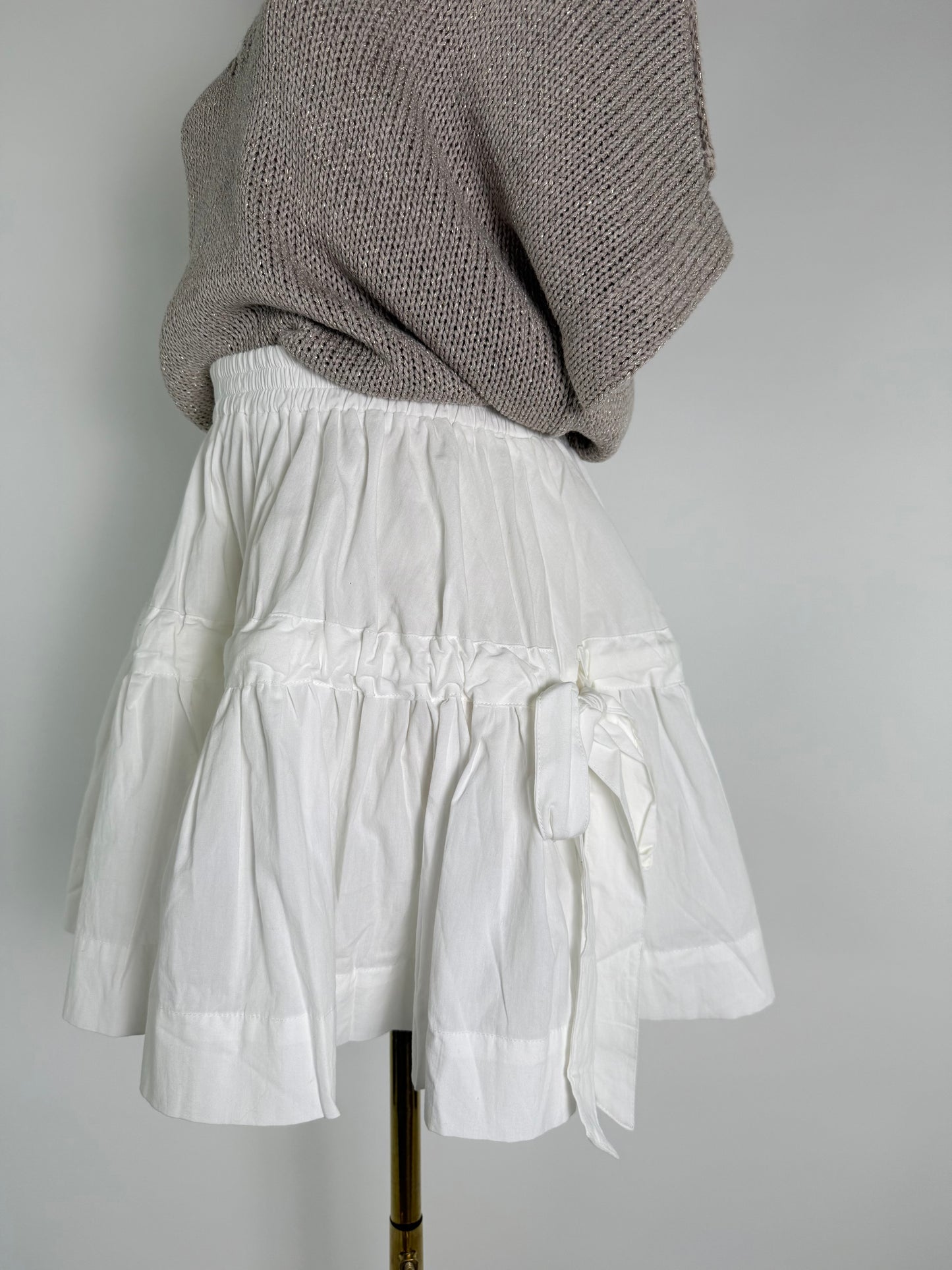 VRG GRL White Ruffle Bow Mini Skirt