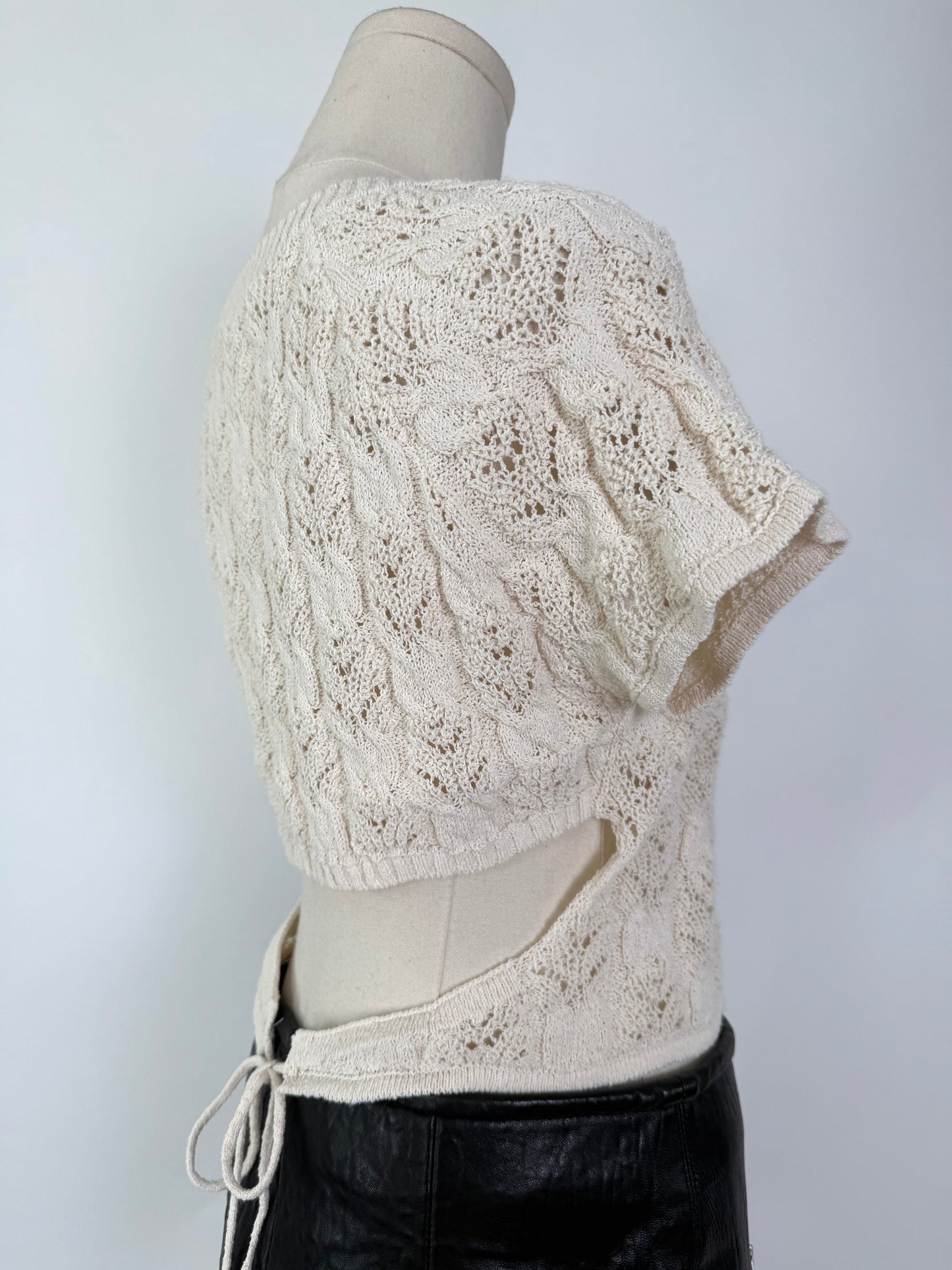 ASTR Crochet Cropped Top