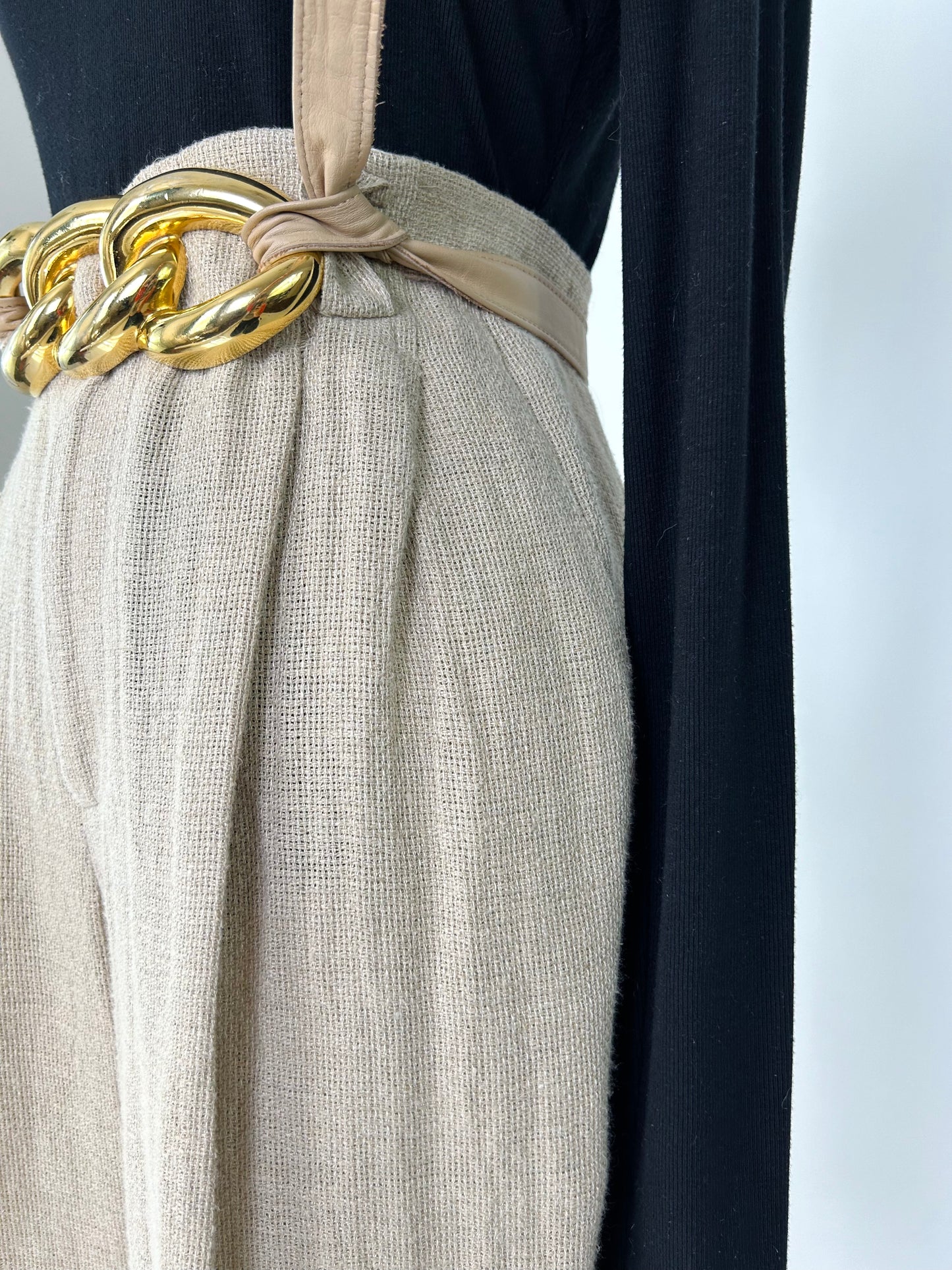 Vintage Linen Pleated Natural Trousers with Relaxed Weave