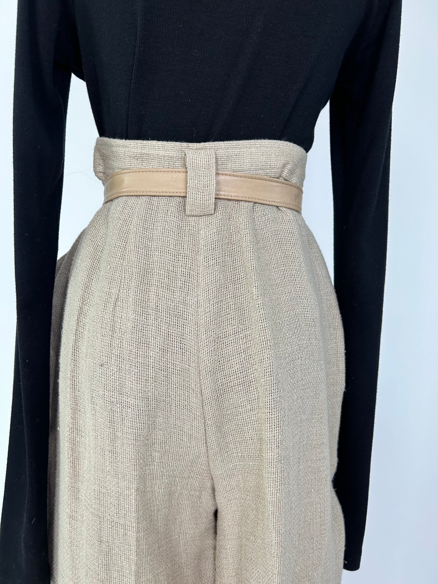 Vintage Linen Pleated Natural Trousers with Relaxed Weave