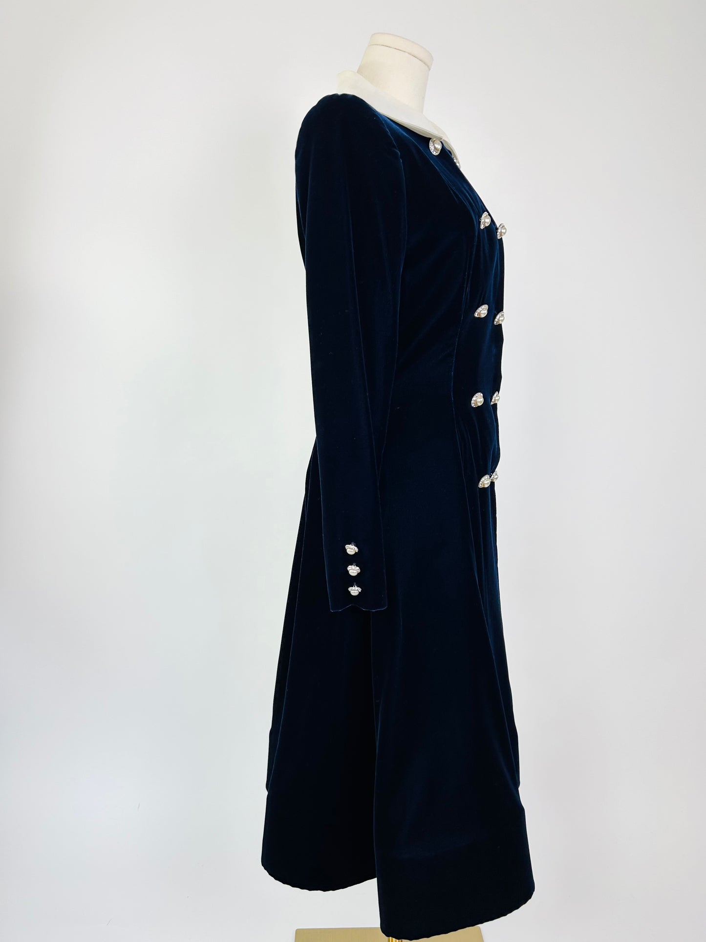 Vintage Oscar de la Renta Blue Velvet Collectors Dress