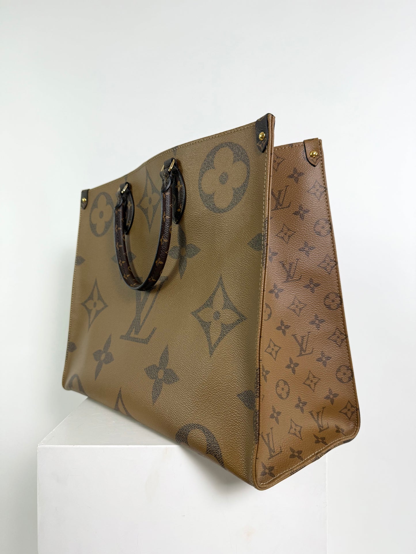 Louis Vuitton On The Go Monogram Giant