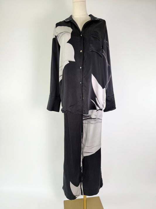 Asceno Gray/White Top & Pants